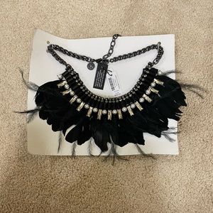 White House 𝗕𝗹𝗮𝗰k Market Statement Necklace